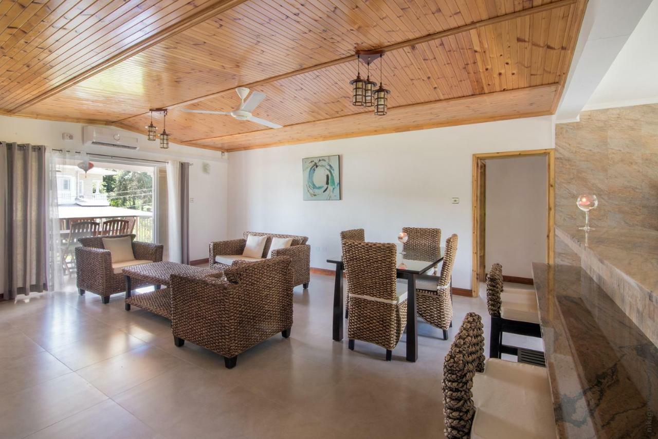 Flora'S Self Catering Apartments Victoria Exterior foto